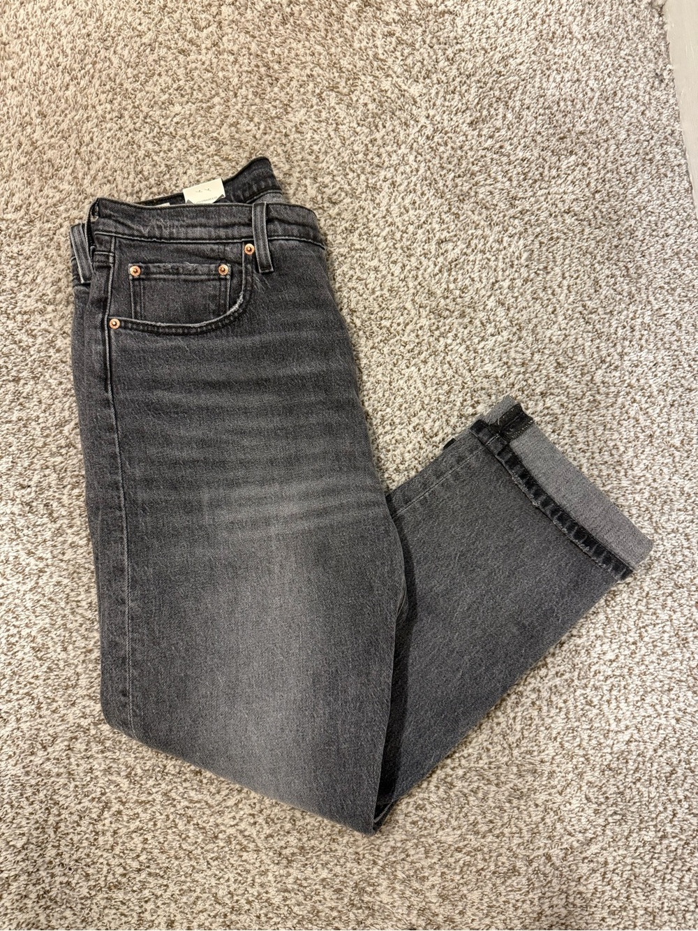 Levis women’s 501 gray jeans 32 x 28